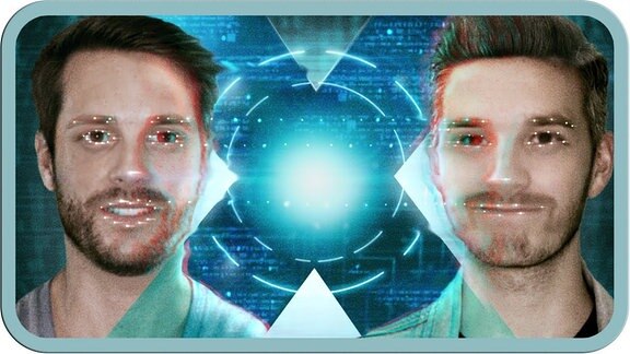 MrWissen2Go einmal in echt und einmal als Deepfake mit spacy Leuchtpunkten auf den Faces.
