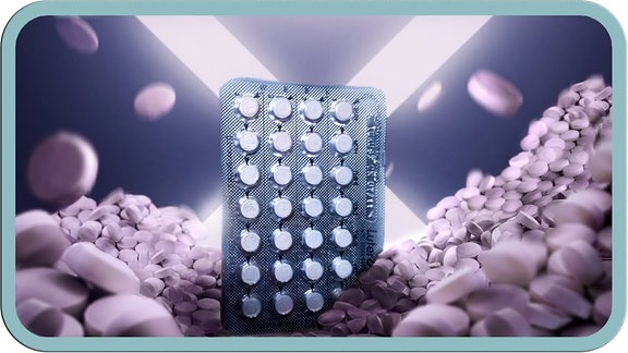 Viele einzelne Tabletten und ein Tablettenblister vor einem lilafarbenen Hintergrund. 