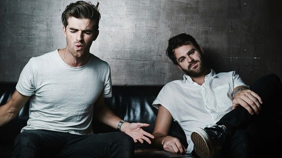 Portrait des Duos "The Chainsmokers"