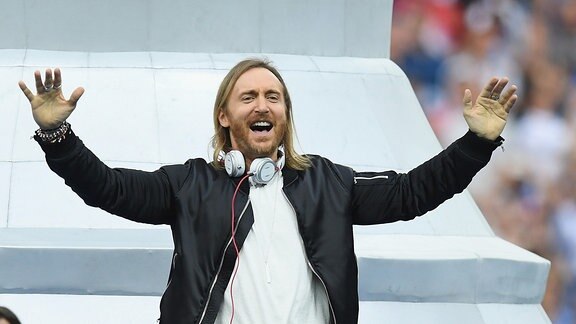 David Guetta bei der Eröffnungsveranstaltung der UEFA Fußballeuropameisterschaft in Frankreich 2016