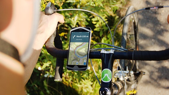 Komoot Navigation via Smartphone am Fahrradlenker
