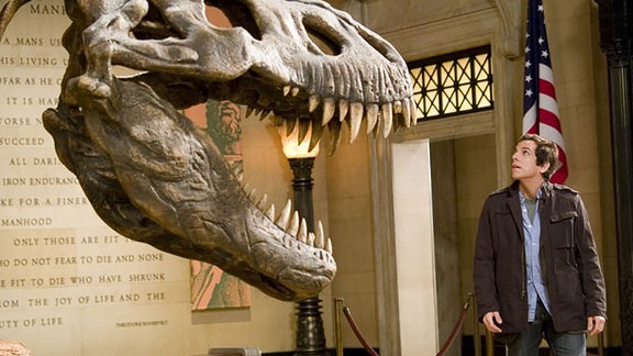 T-Rex aus "Nachts im Museum", Szene mit Ben Stiller