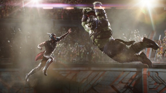 Thor und Hulk (Filmszene aus Thor 3 Ragnarok)