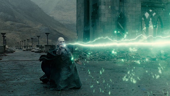Ralph Finnies alsValdemort, Filmszene aus Harry Potter 