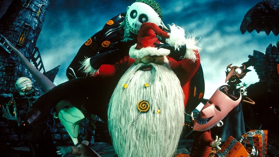 Der Weihnachtsmann wird von den kleinen grusligen Wichten aus Halloweentown überfallen.