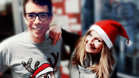 Kathrin mit Weihnachtsmann-Mütze und Raimund mit Weihnachtspullover