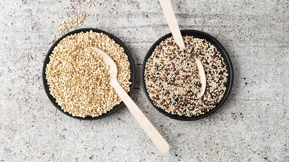 Quinoa-Schrot(links), Quinoa